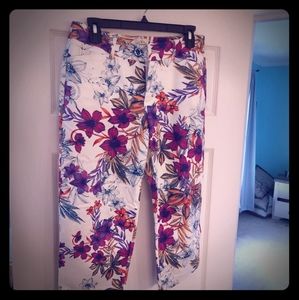 White and floral Capri pants